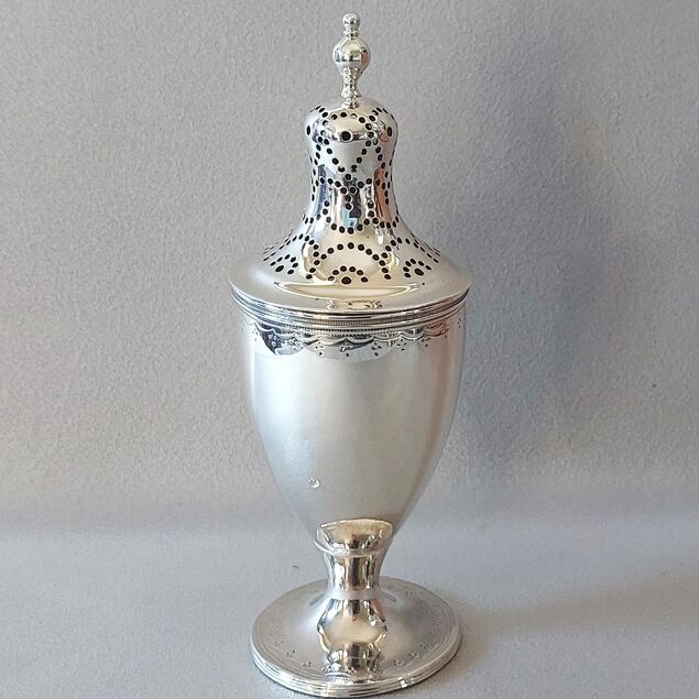  Nederlands zilveren strooibus / specerijenstrooier uit 1821
