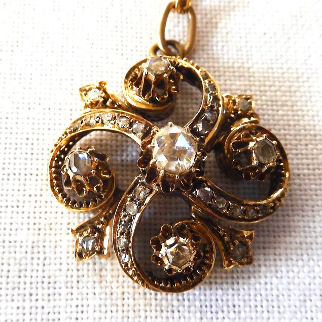 14 kr Gouden hanger met diamanten