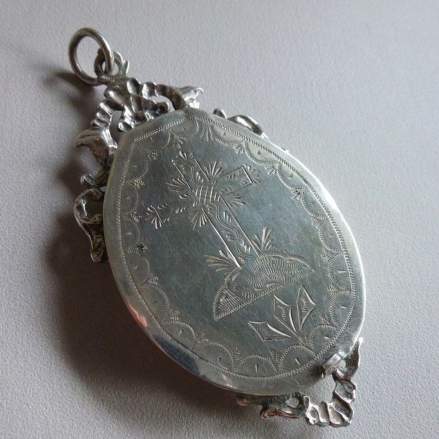 18e eeuws zilveren devotie (Agnus Dei) medaillon