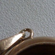 Antiek, 14 krt. gouden medaillonnetje