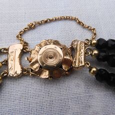 Antiek granaten armband met Nederlands gouden slot