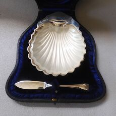 Engels zilveren boterschelp in origineel etui