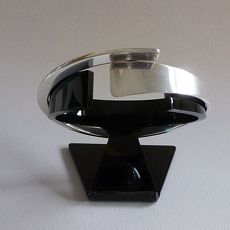 Exclusieve zilveren design slavenarmband. 