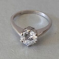 Wit gouden ring met zeer grote diamant 1.37 ct