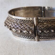 Zilveren Tibetaanse manchet armband